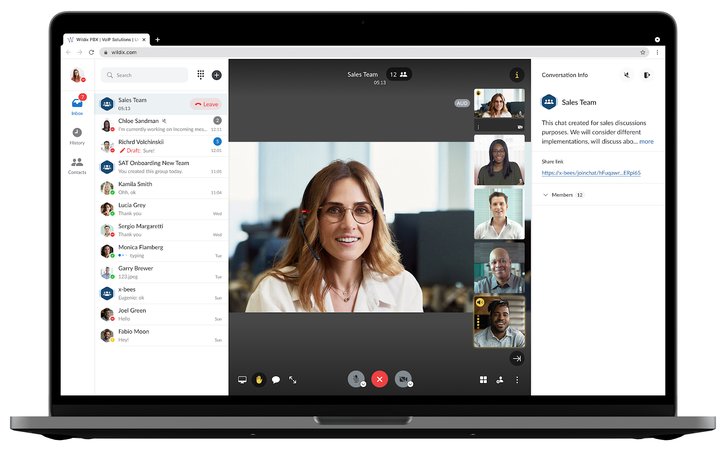 Offizielle x-bees Produktansicht mit Team-Chat und Videokonferenz
